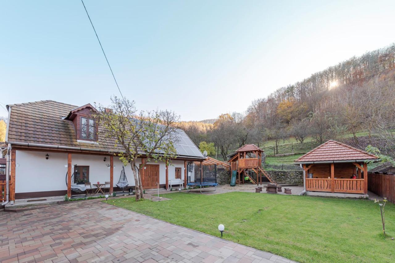 HepeHuta Házikó Háromhuta Exterior foto